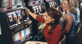 girls_at_slots